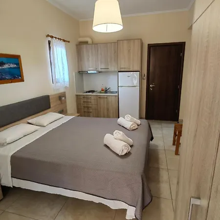 Sartoupoli * Szárti