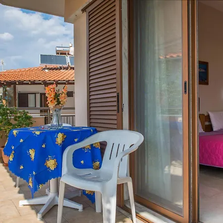 Apartman Sartoupoli *