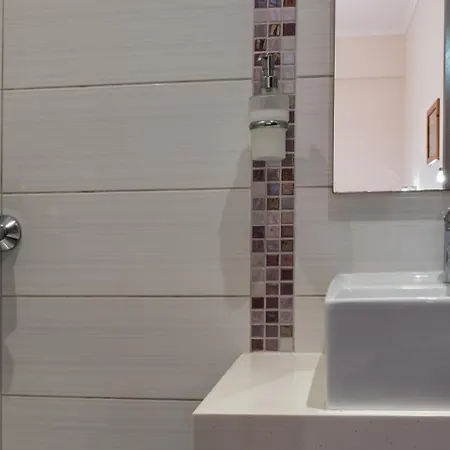 Sartoupoli * Szárti